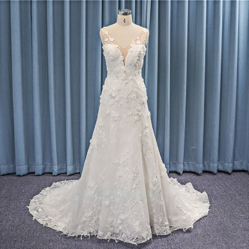 Timeless Women's Apparel Big Discounts Plunging Neckline A-line Floral Lace Low Back Wedding Dresses