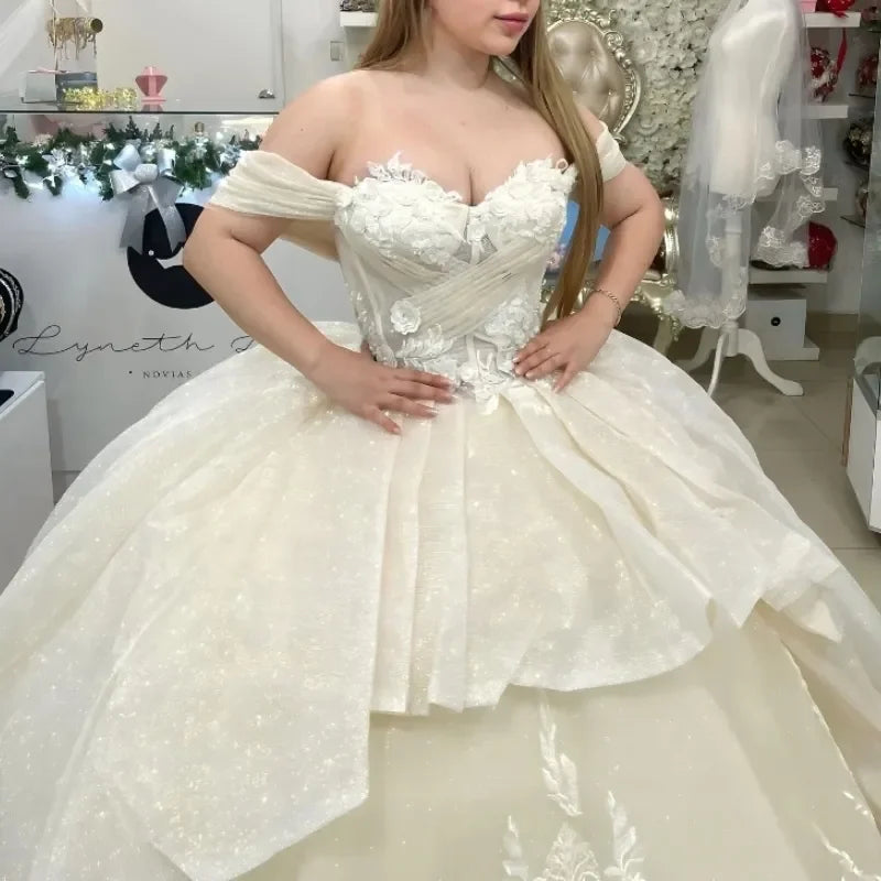 Luxury Women's Clothing Flash Sales Princely Ivory Sweetheart Robe De Quinceanera Glitter Ruffles Lace-Up Off The Shoulder Applique Lace Ball Gown Customized