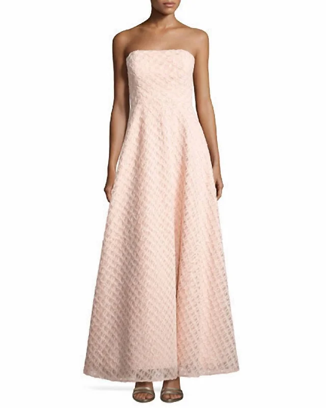 Women's Occasion Wear Apparel Grab Romantic Date - Night Styles Now Strapless Patterned Gown In Blush