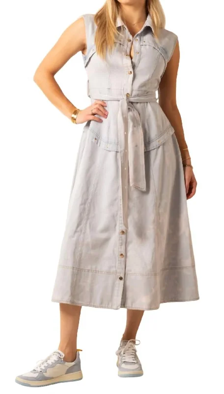 Women's Vintage Clothes New Arrivals Mirage Midi Dress In Light Wash