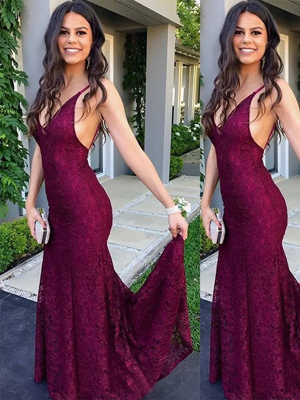 Women's Resort Attire Exclusive Discount Trumpet/Mermaid Sleeveless V-neck Sweep/Brush Train Lace Dresses