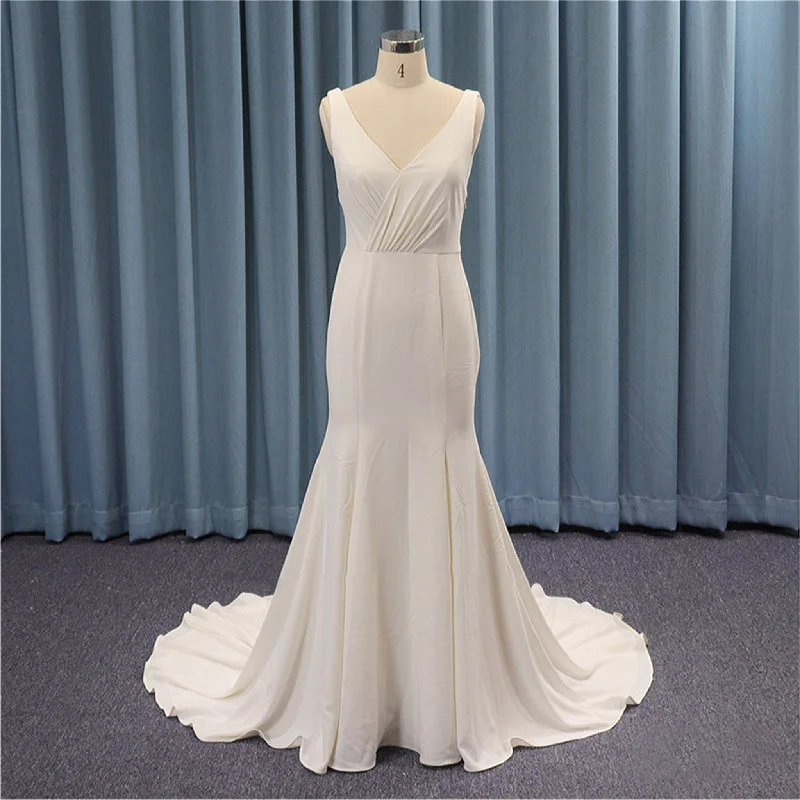 Women's Stylish Professional Garments Exquisite Women's Wear Sale Timeless Simple Plain Satin Trumpet V-neck Wedding Dresses