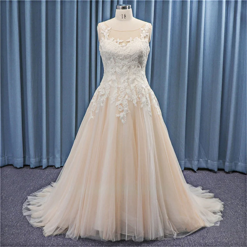 Women's Evening Apparel Final Sale Timeless Lace Applique A-line Tulle Plus Size Wedding Dresses