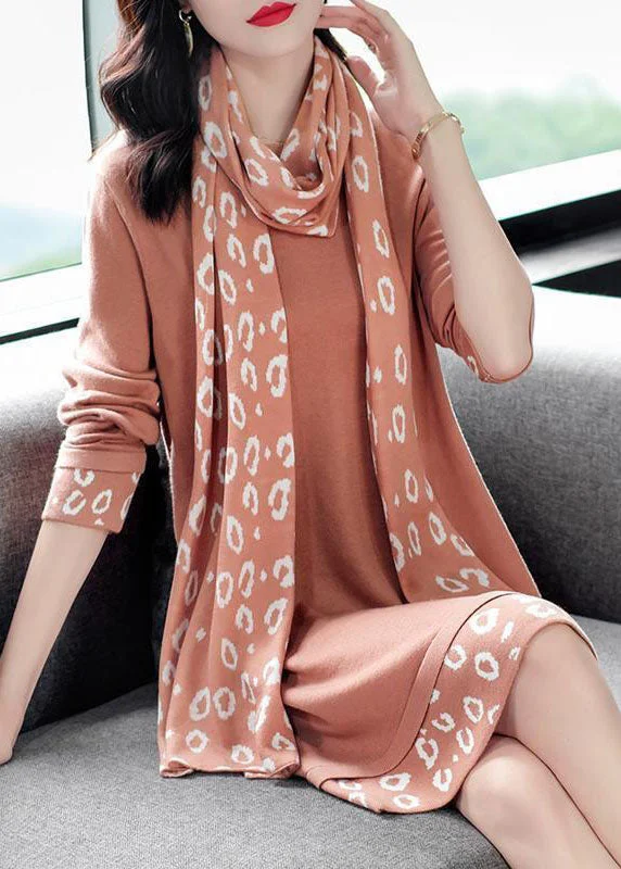 Modern Women's Outfit Spring Wardrobe Bohemian Pink O-Neck Patchwork Scarf Long Knit Dress Long Sleeve