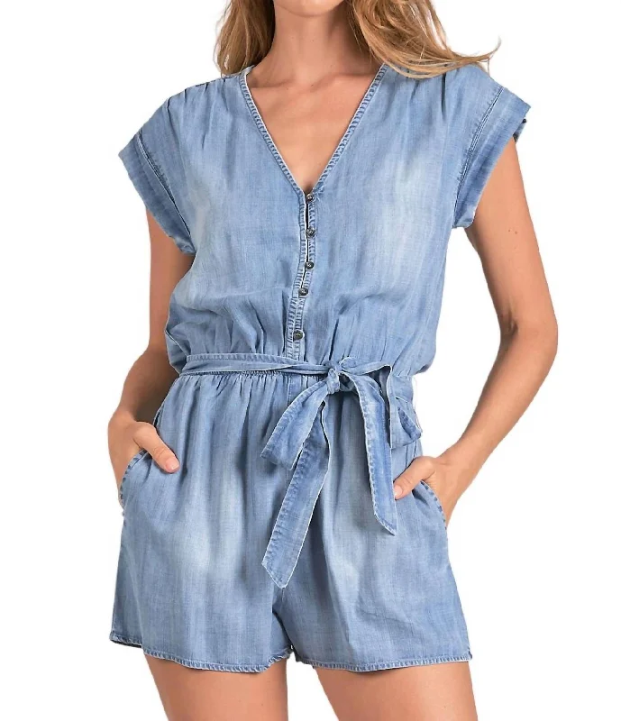 Women's Chic Outerwear Outfit Casual Chic V-Neck Romper In Lt Blue Wash