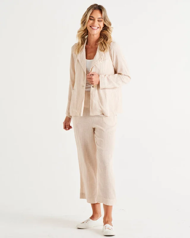 Women's Chic Outerwear Outfit Charming Silhouette Betty Basics Lisset Blazer Natural Stripe