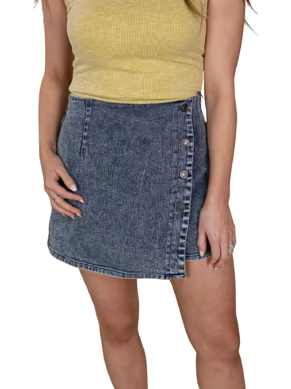 Women's Active Clothing Final Sale Blakely Skort In Dark Acid Wash.